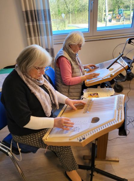 Zithermusik in der Wiesentrift